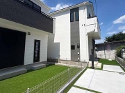 立川市砂川町6丁目〈新築〉多摩モノレール・西武拝島線「玉川上水」駅徒歩15分　4LDK＋パントリー　太陽光発電搭載物件　LDK広々20帖　人気の対面キッチン採用　長期優良住宅　全2棟B号棟