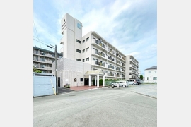 立川市上砂町5丁目〈中古〉西武拝島線「武蔵砂川」駅徒歩7分　5階最上階　商業施設充実　室内大変綺麗にお使いです。　2025年8月価格変更　2017年全室リフォーム済