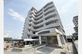 東大和市立野4丁目〈中古〉多摩モノレール「桜街道」駅徒歩2分　2025年12月リフォーム完成予定　南東角部屋で陽当たり良好　　公園・公共施設・商業施設が充実　ペットOK！