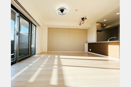 昭島市朝日町2丁目〈中古〉JR青梅線「中神」駅徒歩8分　4LDK　リノベーション物件　最上階/南西・南東角　陽当た・眺望良好　床暖房　食洗機