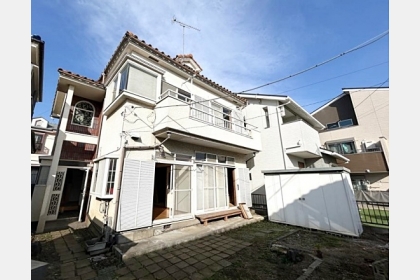 武蔵村山市大南1丁目〈中古〉西武拝島線「武蔵砂川」駅徒歩23分　3LDK　リフォーム住宅　広々19帖LDK　全居室6帖以上で収納豊富　南側が庭となっており陽当たり良好