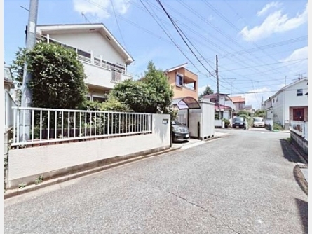 武蔵村山市三ツ藤3丁目〈売地〉西武拝島線「西武立川」駅バス14分停歩7分　多摩モノレール延伸新駅予定地まで徒歩5分　南向き整形地　教育施設・商業施設や公園など充実